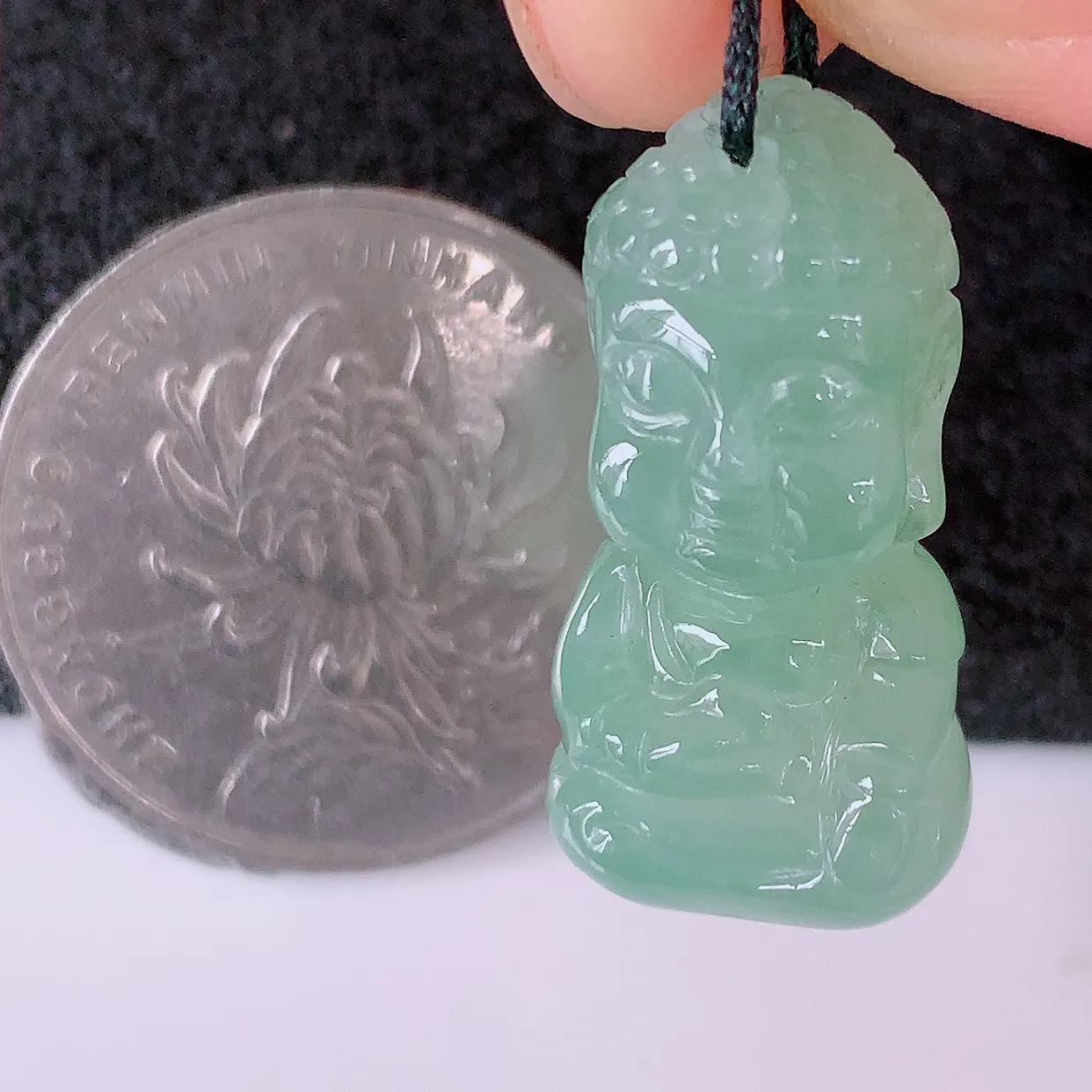 自然光实拍，冰种翡翠保平安宝宝佛吊坠，一生平安，玉质莹润，佩戴佳品，#57.20