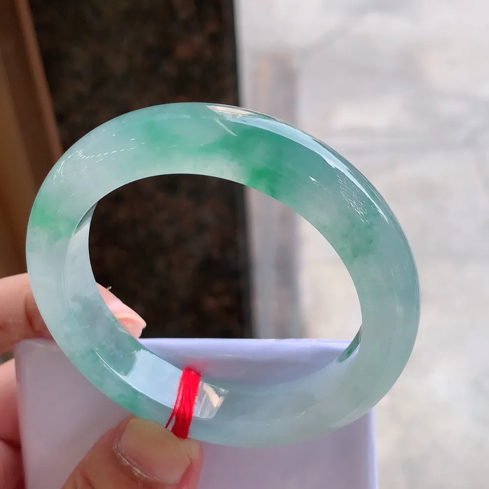 正圈冰玻飘花 无瑕 尺寸:53.8/11.8/9.2 花美 种水好