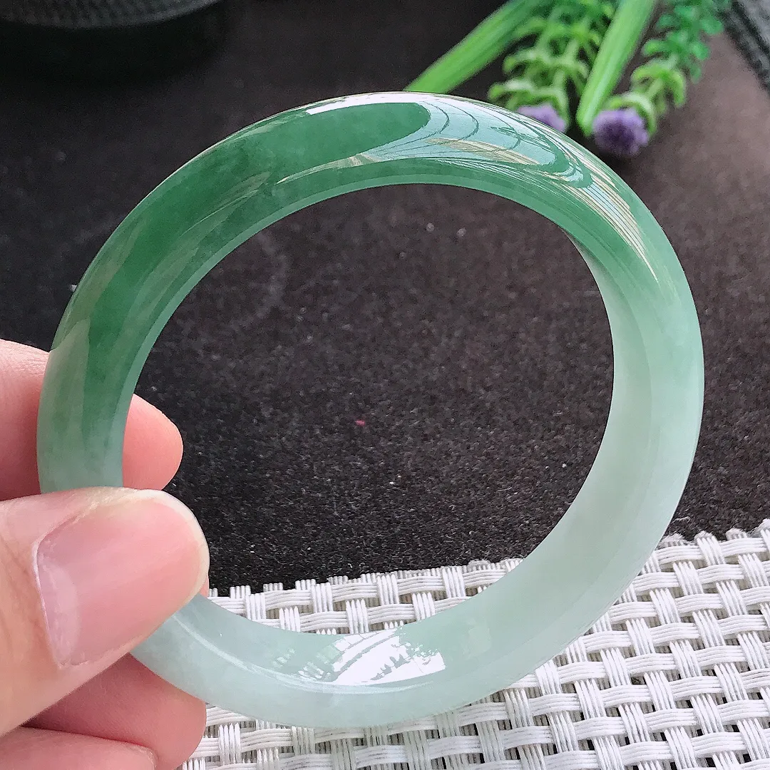 天然A货翡翠55.5/11.8/8.1老坑冰润起胶半山半水手镯油绿宽边玉镯