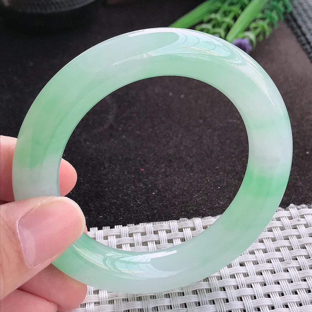 天然A货翡翠54/11.9老坑冰胶果冻冰甜绿胖圆条手镯收藏级翡翠玉镯