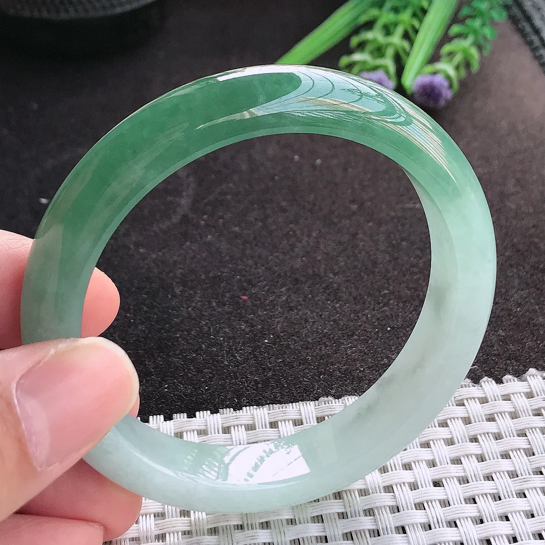 天然A货翡翠55.5/11.8/8.1老坑冰润起胶半山半水手镯油绿宽边玉镯