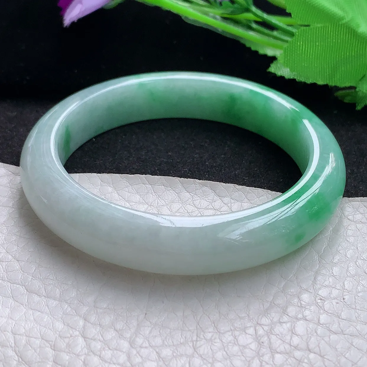 ll自然光56*12*8.5平安镯 天然缅甸翡翠a货飘阳绿宽边玉镯子 玉手环