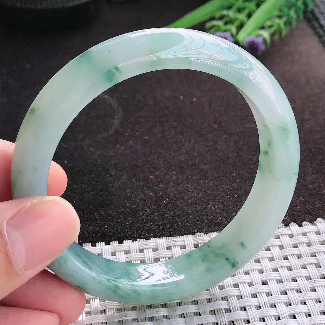 天然A货翡翠57.5/12.8/8.5老坑精美冰润飘花带紫手镯宽边玉镯女款