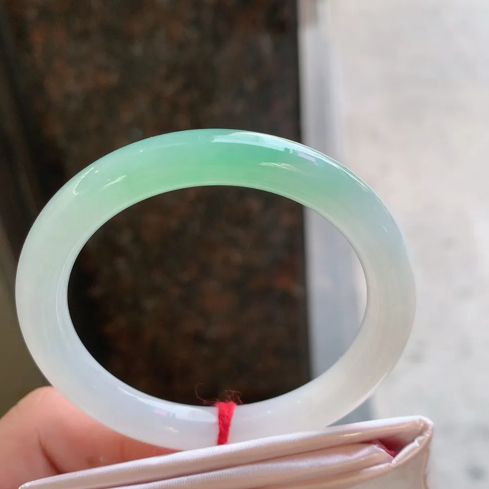 圆条冰阳绿 微细纹 尺寸:51.2/8.4 种色兼备