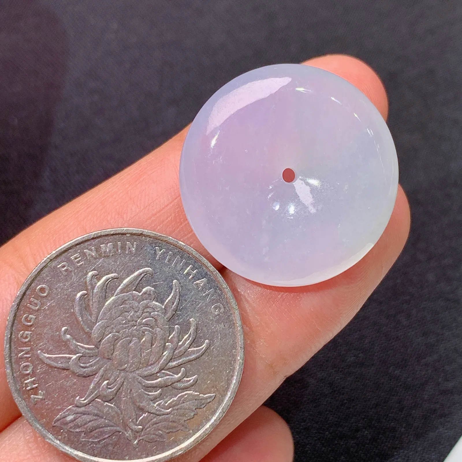 淡紫罗兰平安扣，冰润鲜艳，玉质细腻，种水足，001 尺寸22.7*5.6