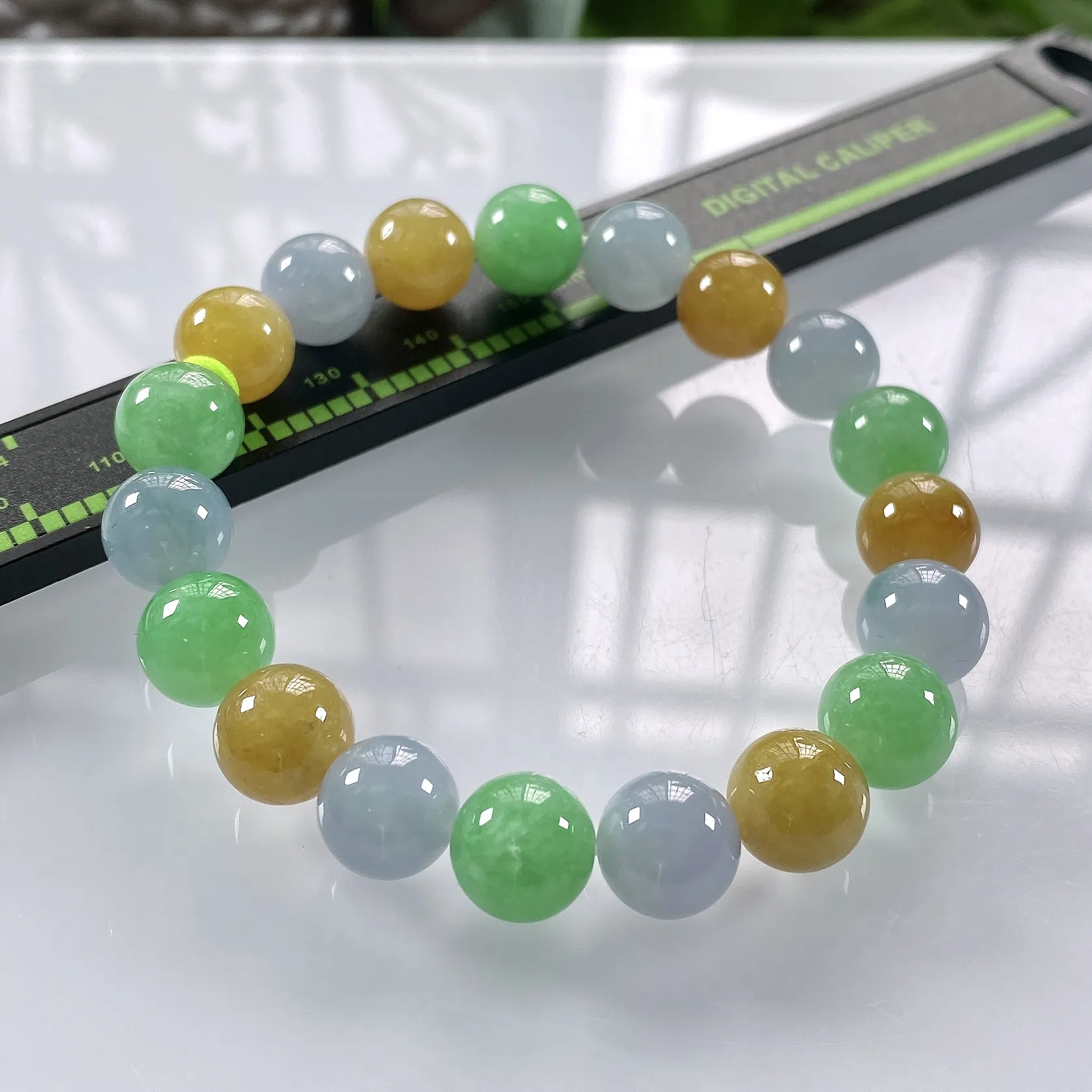 缅甸天然翡翠A货，卡10冰种起胶三彩多宝圆珠手串手链，尺寸：10mm/19颗，重量：33.17g，黄