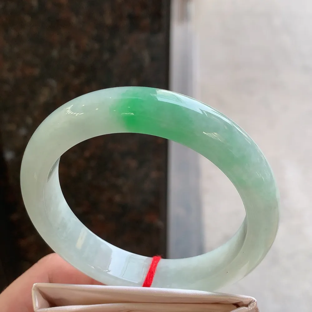 正圈冰糯阳绿 无瑕 尺寸:60.6/13.4/9.4色好