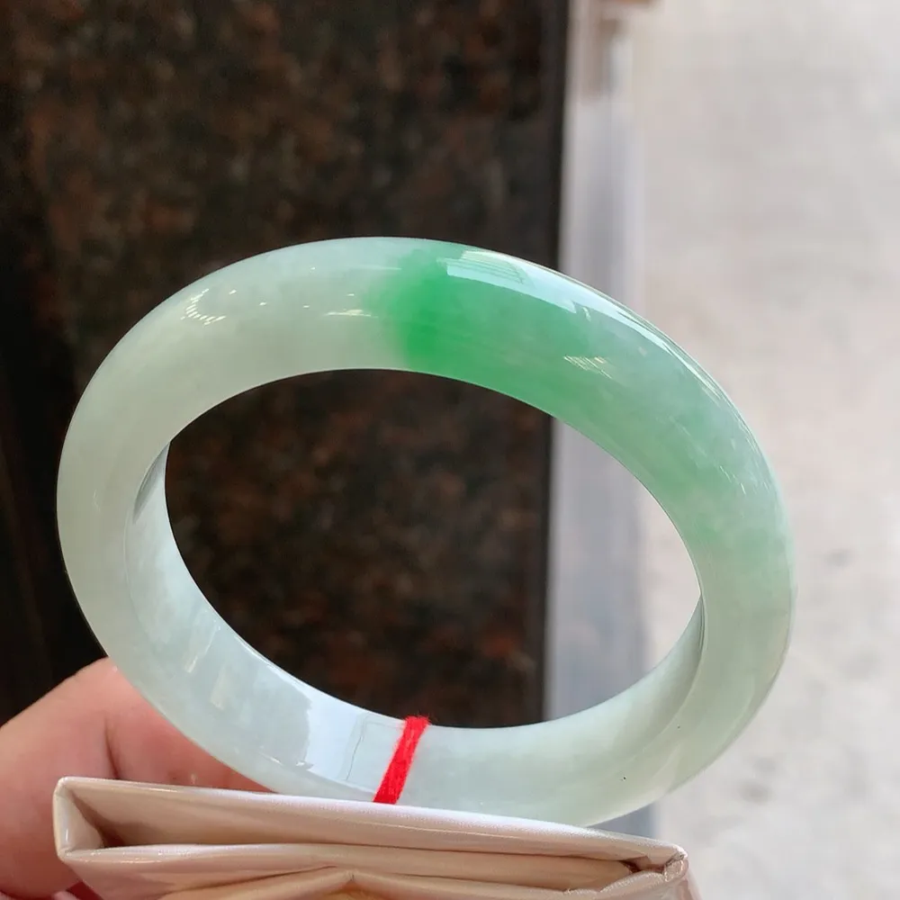 正圈冰糯阳绿 无瑕 尺寸:60.6/13.4/9.4色好