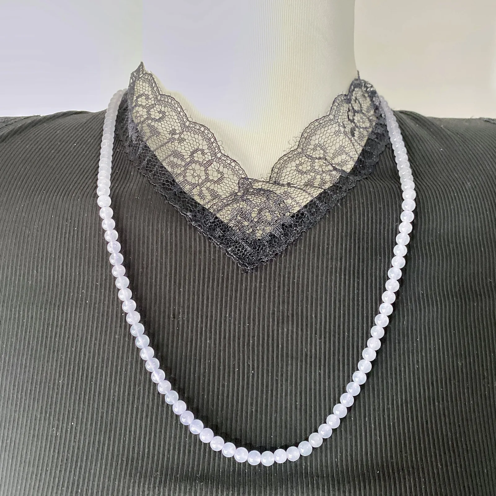 缅甸天然翡翠A货，卡5冰种起光浅紫冰紫圆珠项链手链，尺寸：5mm/120颗，长度590mm，重量：26.65g