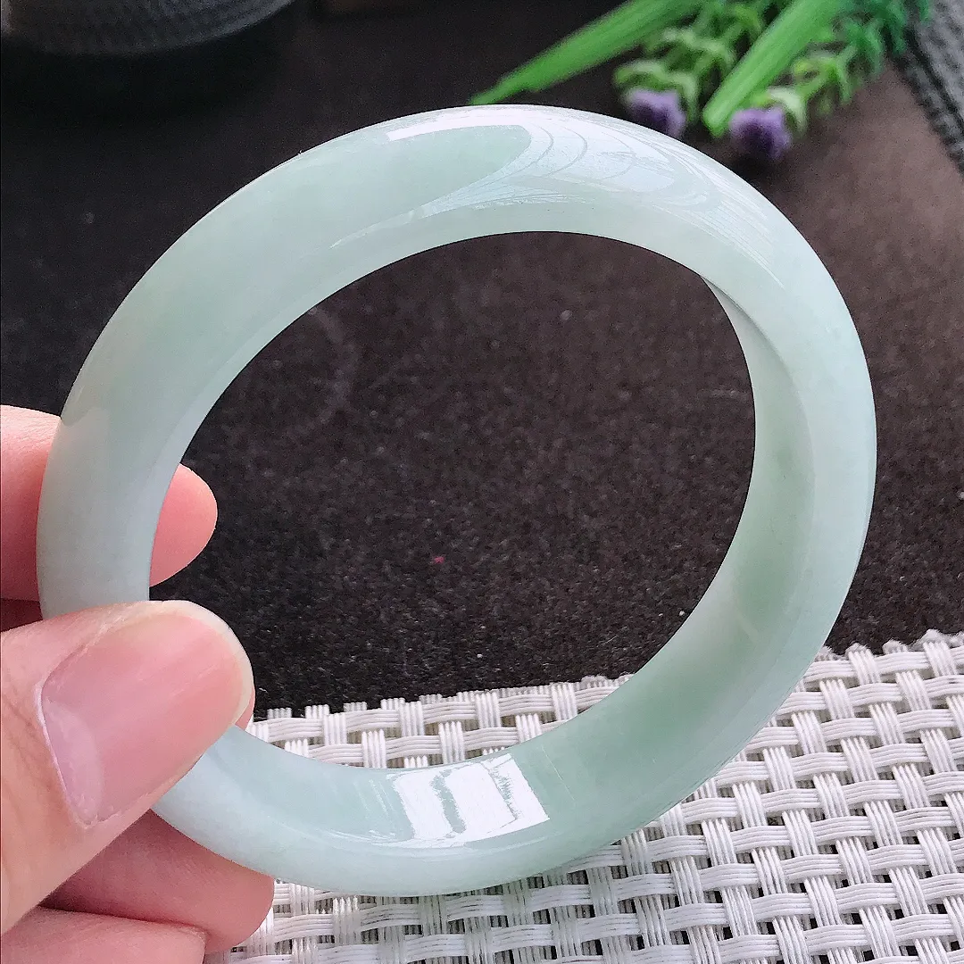 天然A货翡翠59.8/14.3/8.5老坑秀气冰润晴底色手镯宽边玉镯