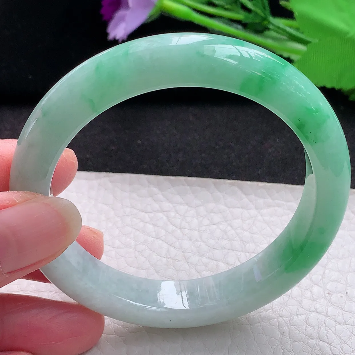 ll自然光56*12*8.5平安镯 天然缅甸翡翠a货飘阳绿宽边玉镯子 玉手环