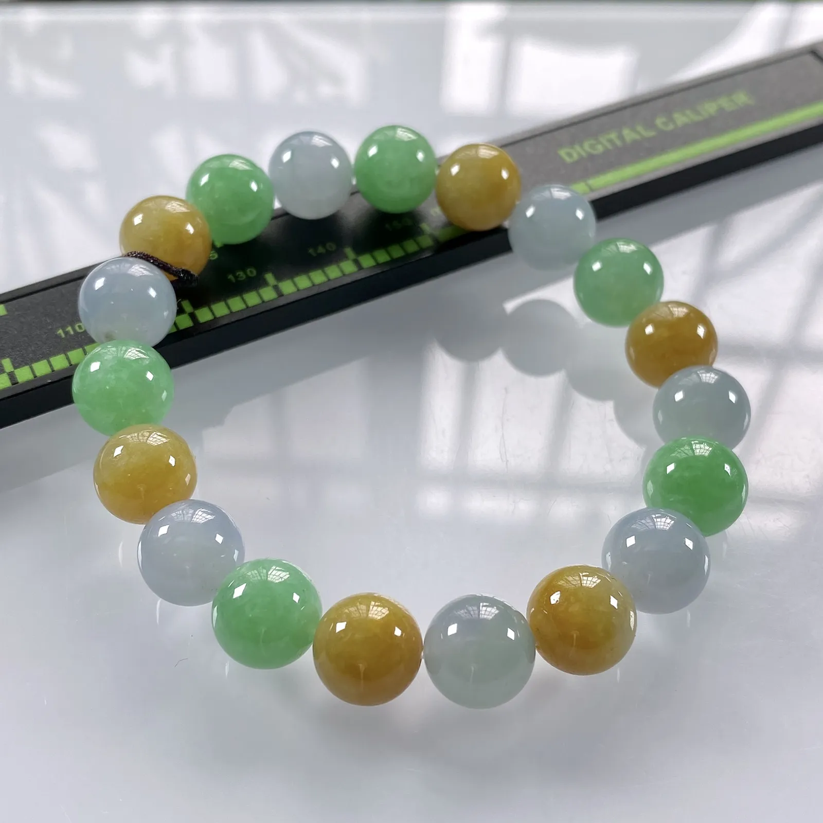 缅甸天然翡翠A货，卡10冰种起胶三彩多宝圆珠手串手链，尺寸：10mm/19颗，重量：32.74g，黄