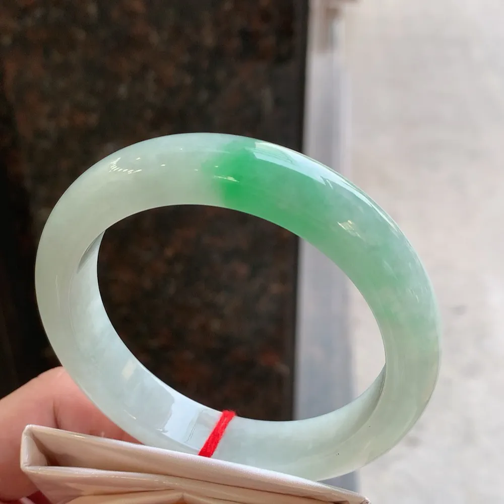 正圈冰糯阳绿 无瑕 尺寸:60.6/13.4/9.4色好