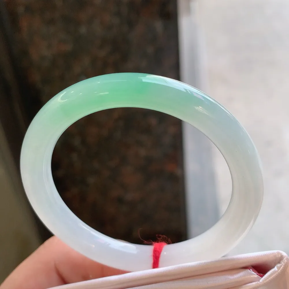 圆条冰阳绿 微细纹 尺寸:51.2/8.4 种色兼备