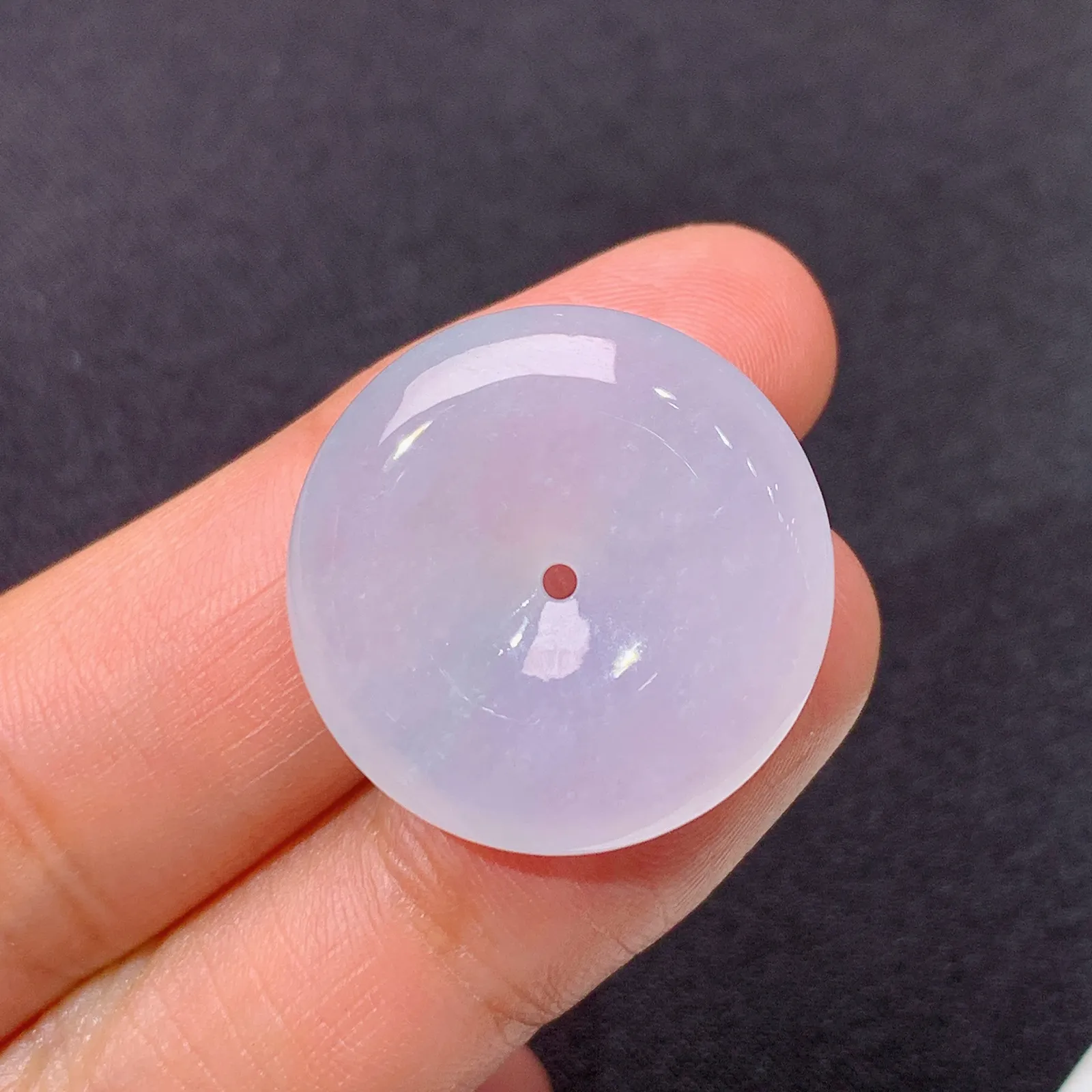 淡紫罗兰平安扣，冰润鲜艳，玉质细腻，种水足，001 尺寸22.7*5.6