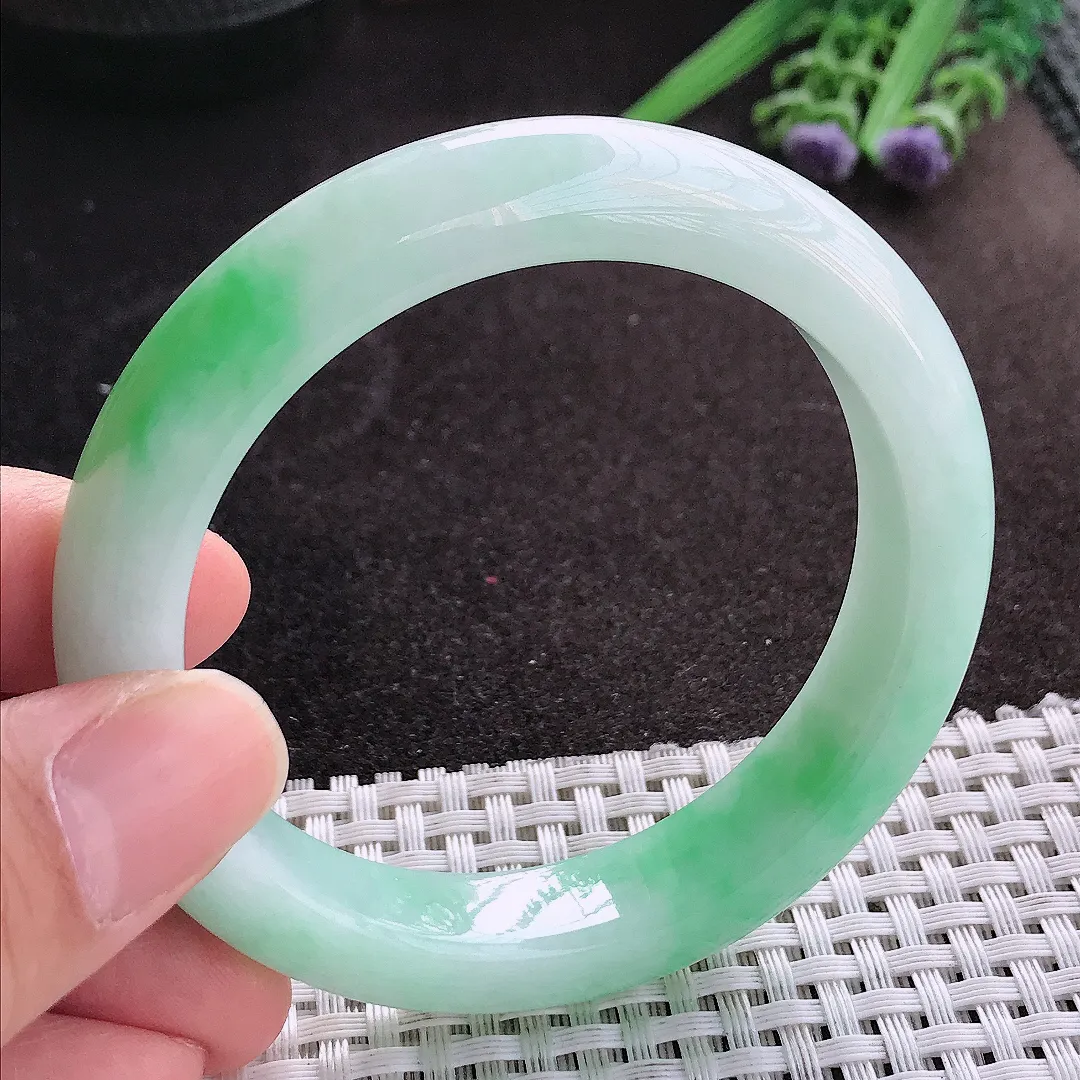 天然A货翡翠55.5/12.3/9老坑冰润水灵飘阳绿手镯宽边玉镯