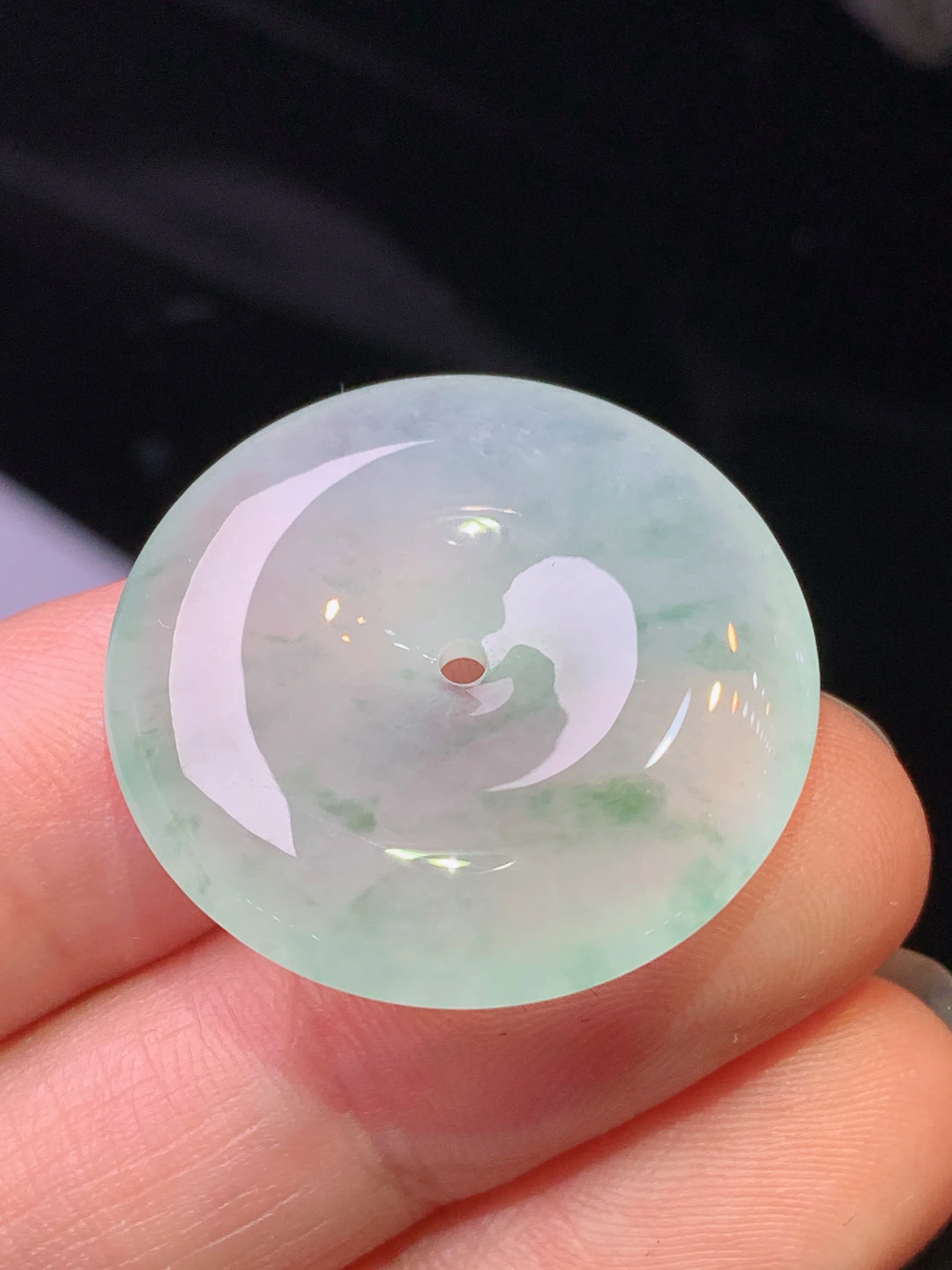 冰种平安扣吊坠 玉质细腻 色泽清新艳丽 整体尺寸26.3*6