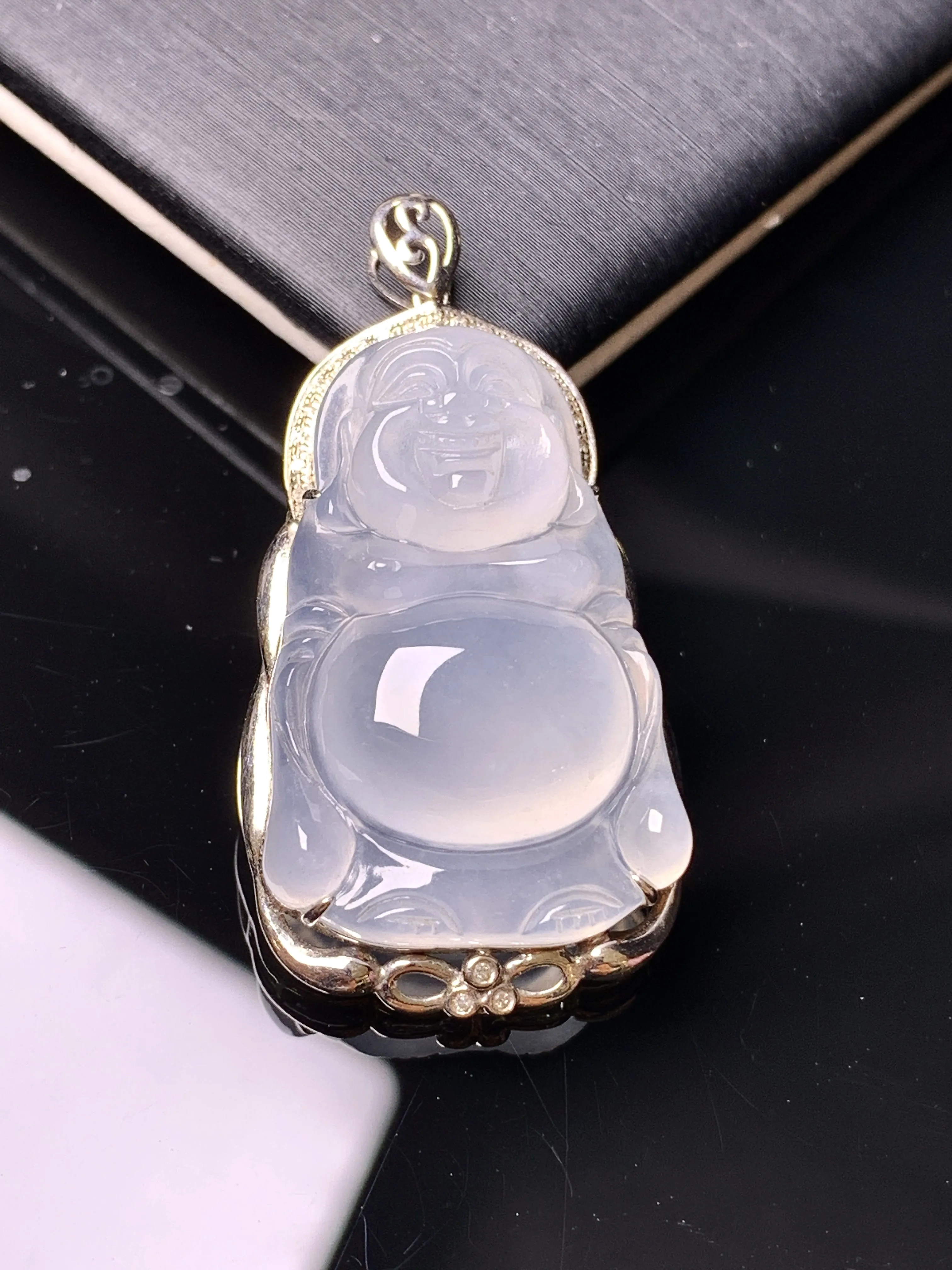 18k金镶嵌冰种佛公吊坠 玉质细腻 色泽清新艳丽 整体尺寸36.5*18.7*8.8