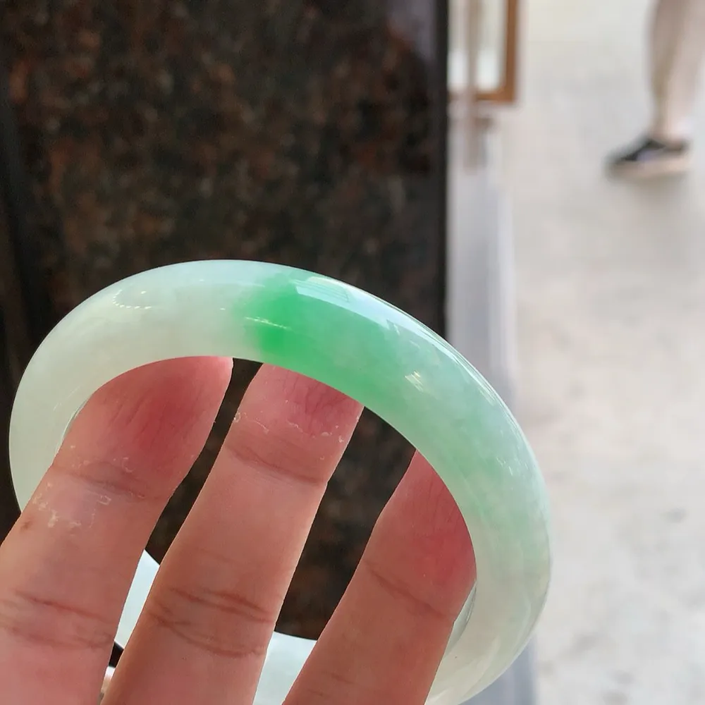 正圈冰糯阳绿 无瑕 尺寸:60.6/13.4/9.4色好