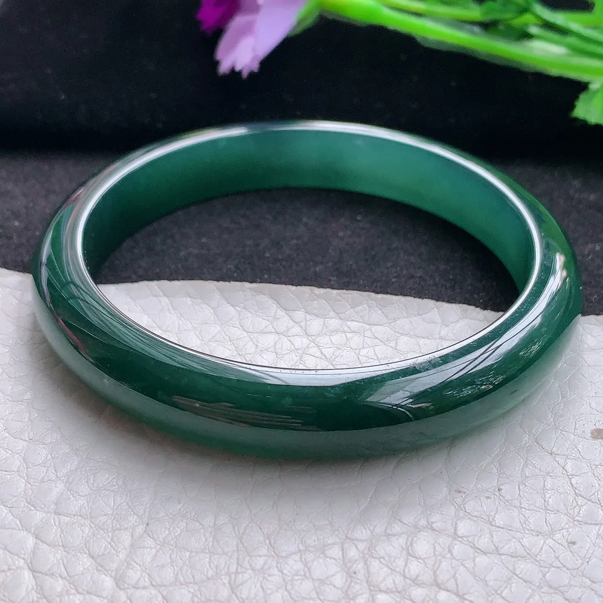 ll自然光56.5*10.3*7平安镯  天然翡翠a货蓝韵宽边玉镯子 玉手环