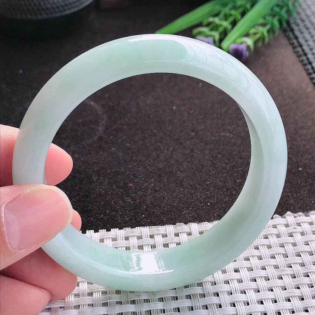 天然A货翡翠59.8/14.3/8.5老坑秀气冰润晴底色手镯宽边玉镯