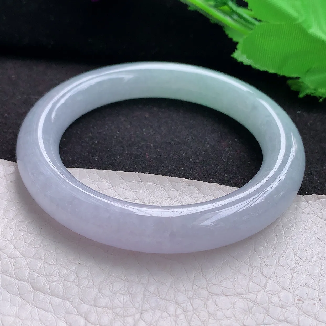 z自然光55**10.6美人镯 缅甸翡翠A货水灵春带彩圆条玉手镯玉手环