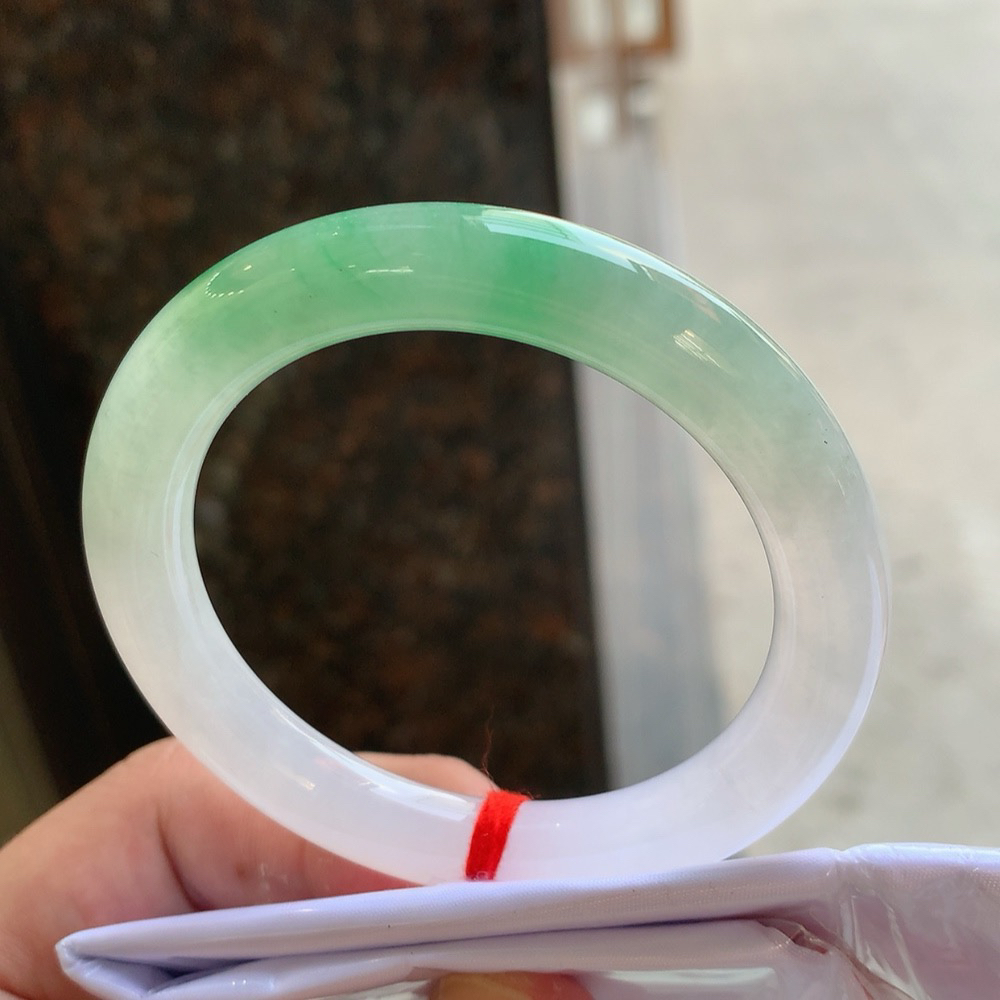 圆条高冰绿 无瑕 尺寸:52.2/9.3 种色兼备