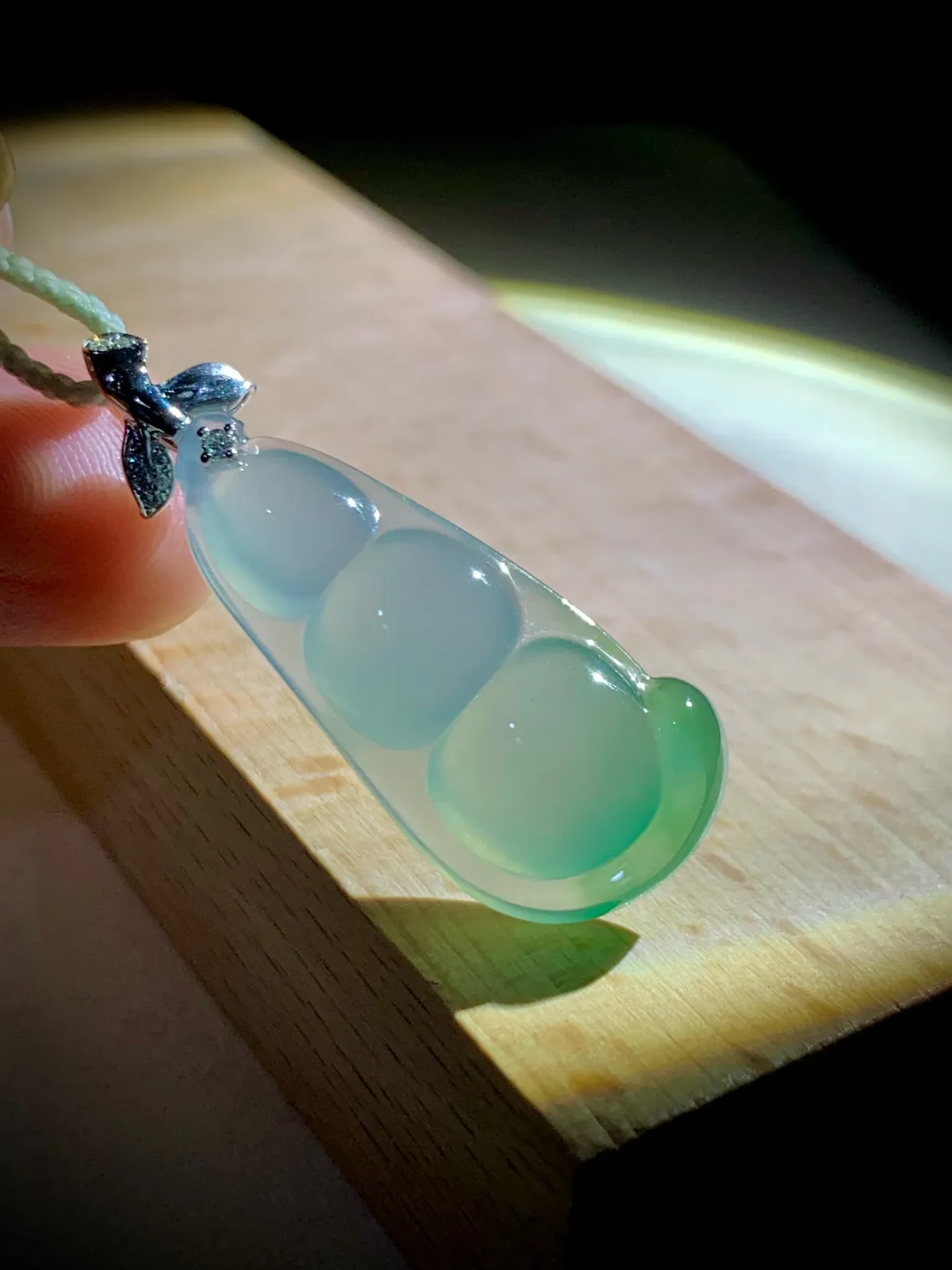 四季平安豆子，37-裸石31-14.2-6mm，
18K金，南非钻，4.53g，