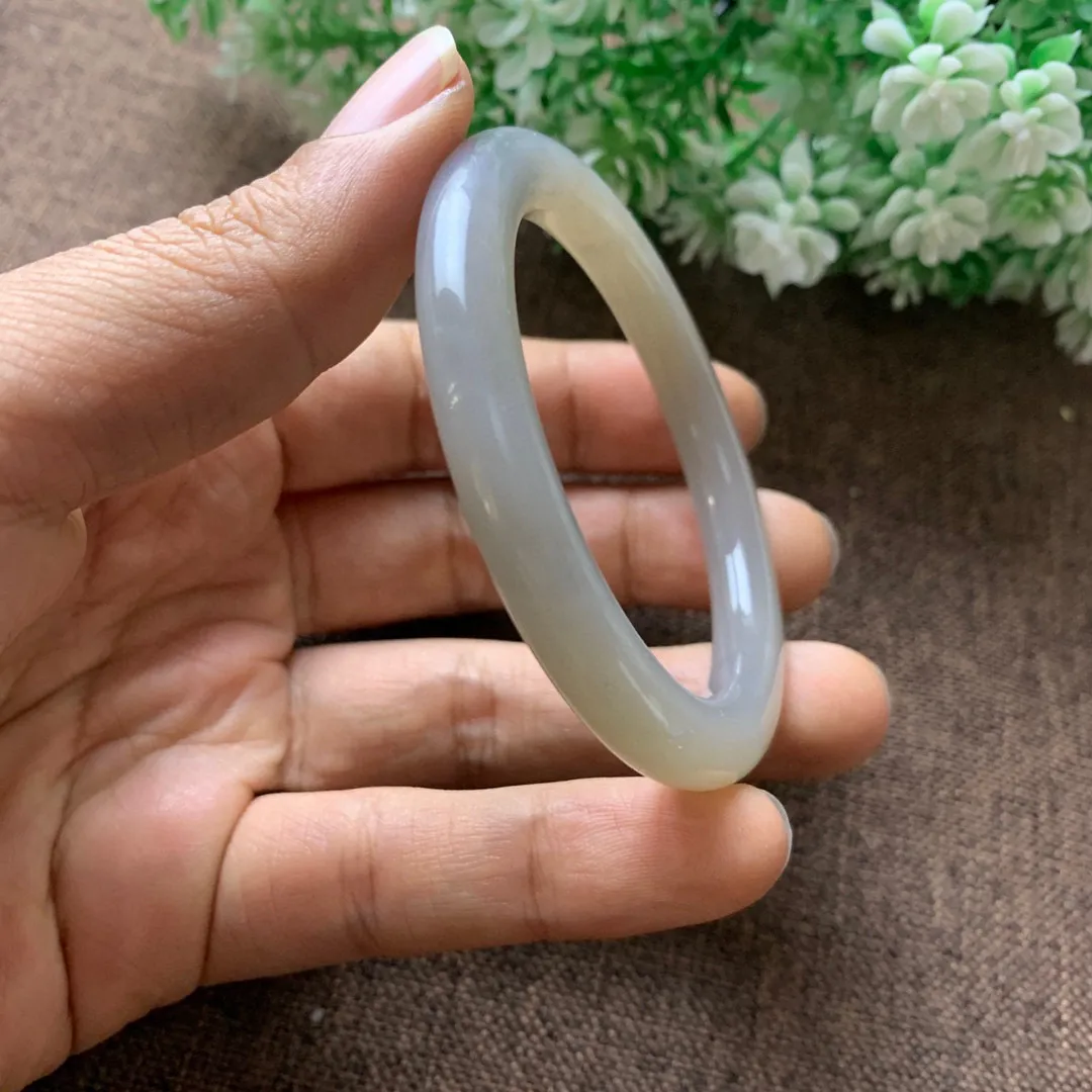 51.5圈口和田玉粉紫色圆条手镯！精品紫粉，玉质细腻油润，密度紧凑，琢型圆润，高脂粉，品相大气