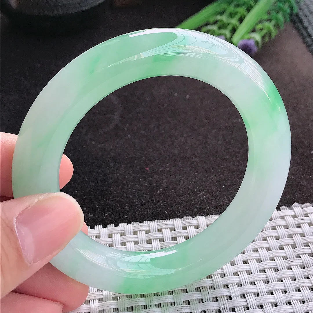天然A货翡翠54/11.9老坑冰胶果冻冰甜绿胖圆条手镯收藏级翡翠玉镯