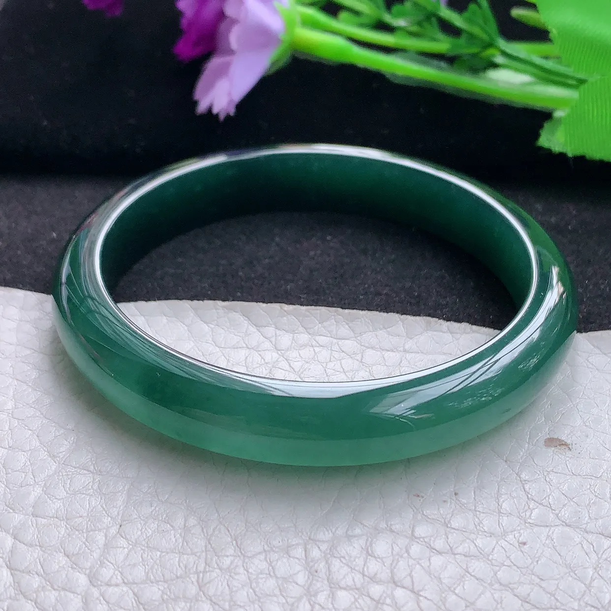 ll自然光56.5*10.3*7平安镯  天然翡翠a货蓝韵宽边玉镯子 玉手环