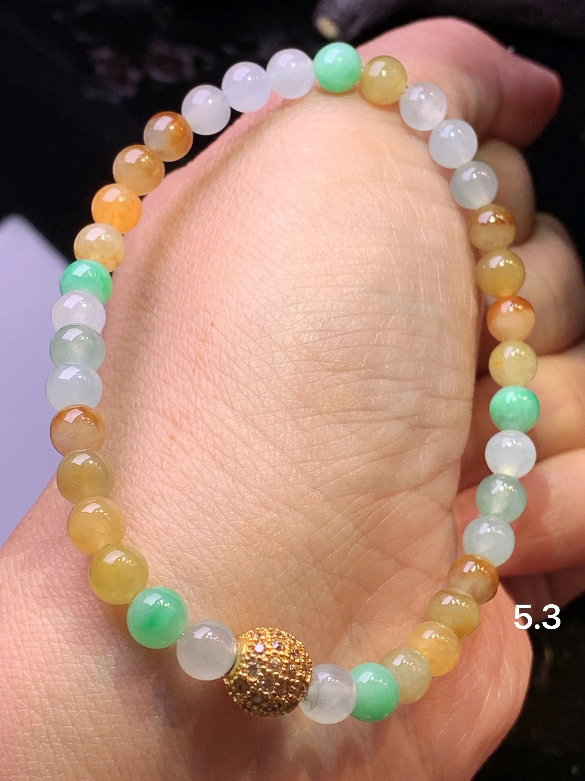 多彩圆珠手链 玉质细腻 色泽清新艳丽 整体尺寸6.3