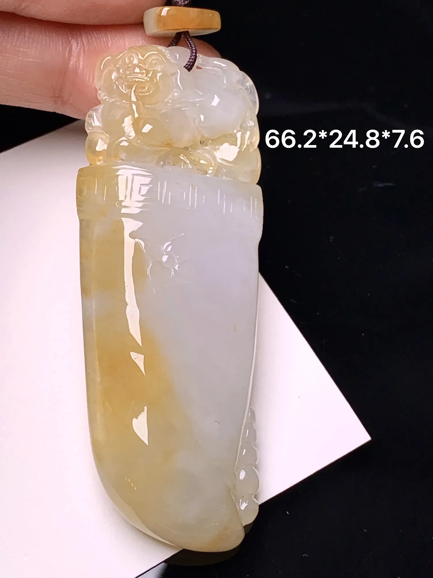 飘黄翡貔貅吊坠 玉质细腻 色泽清新艳丽 整体尺寸66.2*24.8*7.6