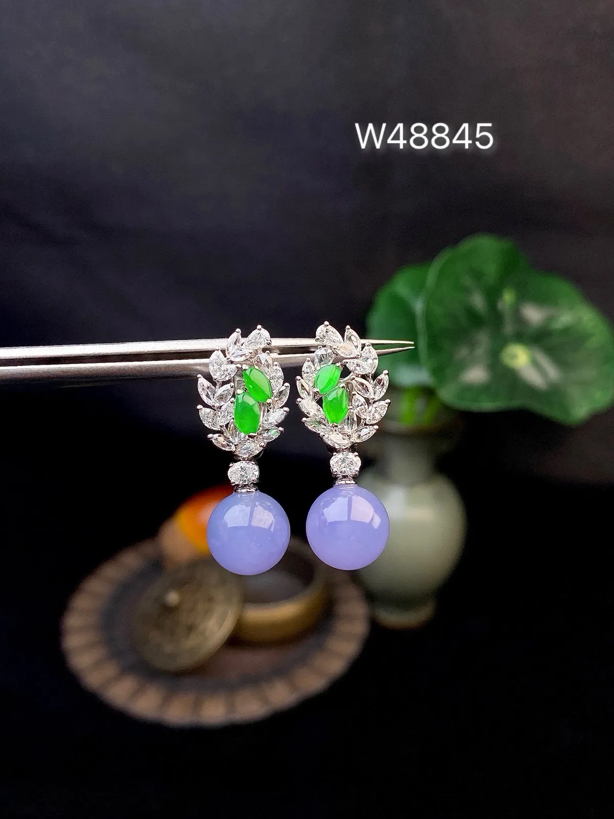 【冰种耳钉】种水上乘，阳绿色泽，纯净通透，收藏品质，18k金钻豪华镶嵌，8.9毫米