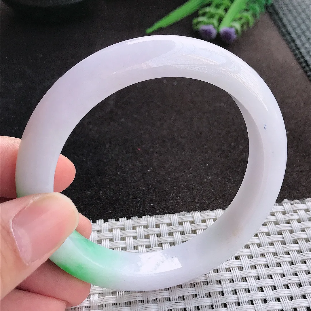 天然A货翡翠59.8/12.2/9.6老坑秀气温润飘阳绿手镯宽边玉镯