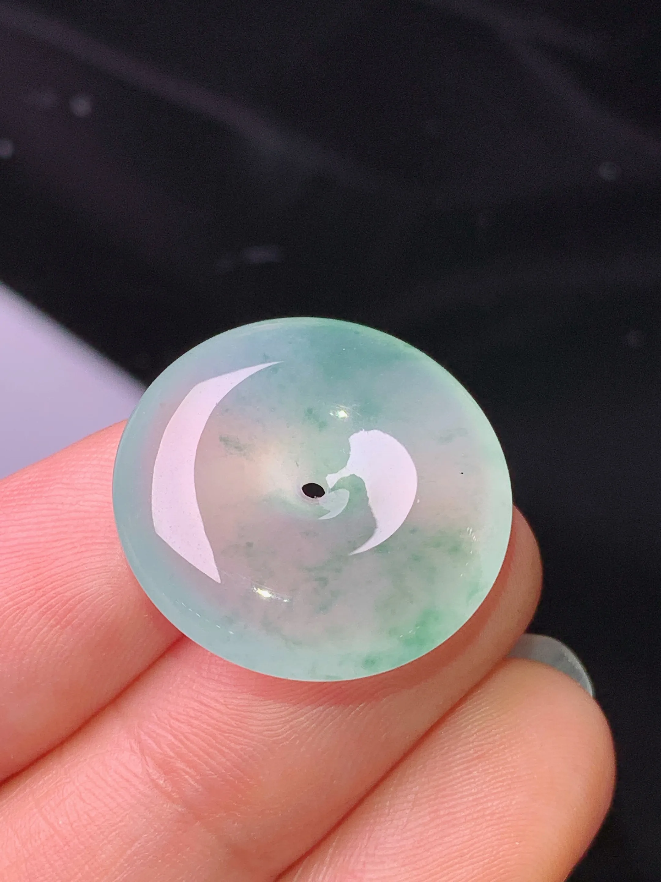 冰种平安扣吊坠 玉质细腻 色泽清新艳丽 整体尺寸21.5*5.8