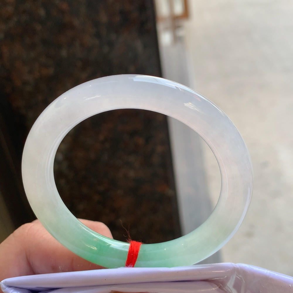 圆条高冰绿 无瑕 尺寸:52.2/9.3 种色兼备