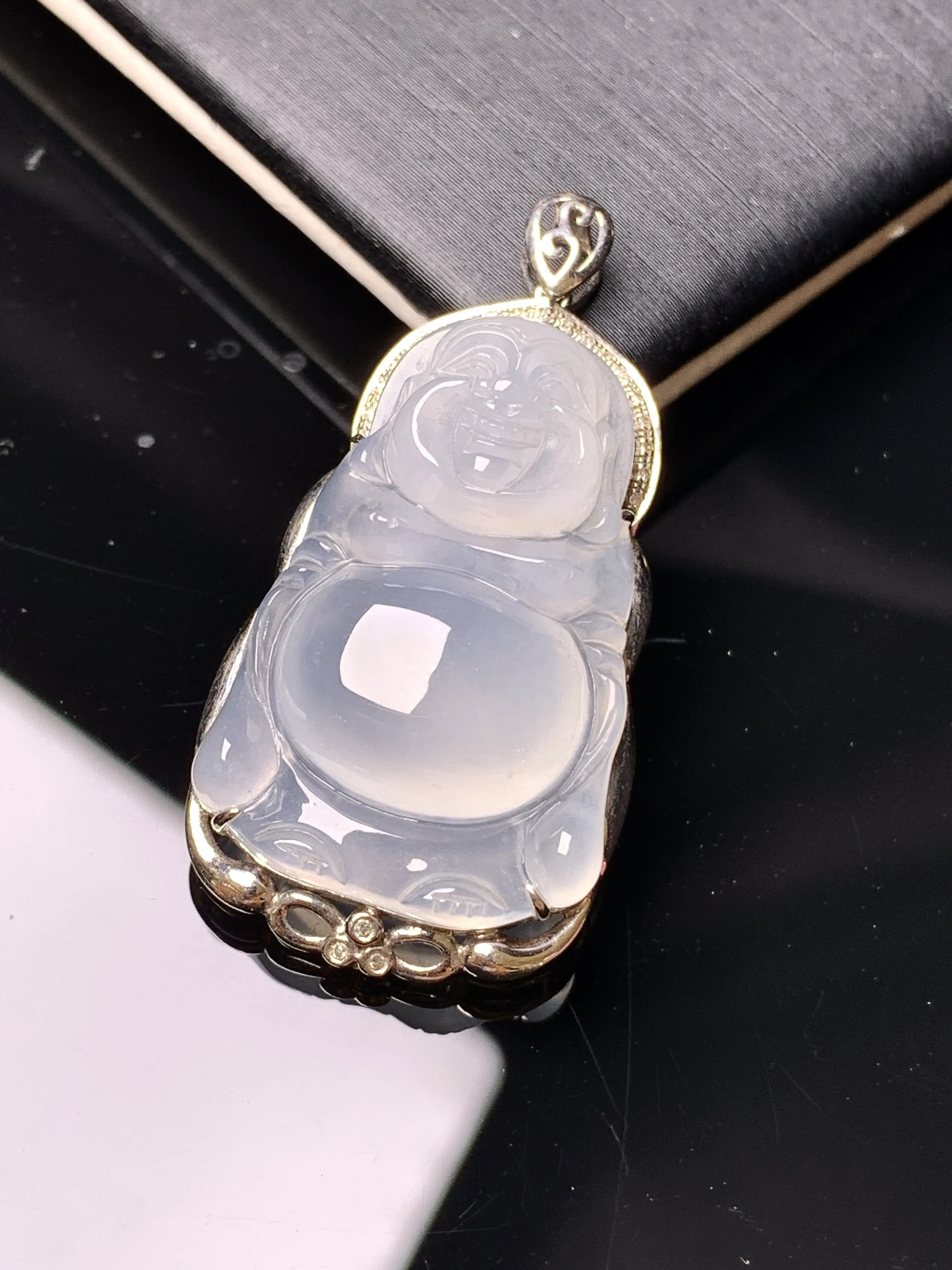 18k金镶嵌冰种佛公吊坠 玉质细腻 色泽清新艳丽 整体尺寸36.5*18.7*8.8