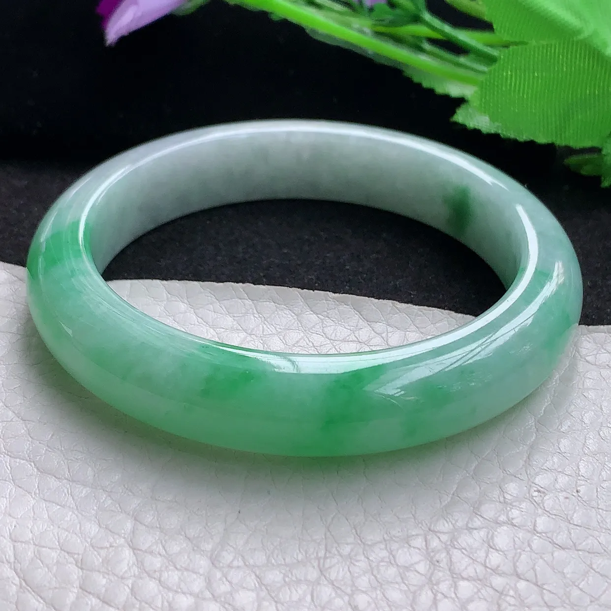 ll自然光56*12*8.5平安镯 天然缅甸翡翠a货飘阳绿宽边玉镯子 玉手环