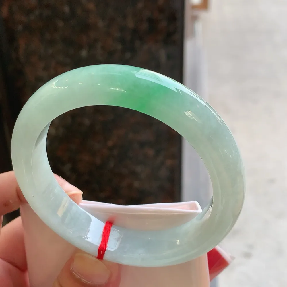 正圈冰糯阳绿 无瑕 尺寸:60.6/13.4/9.4色好