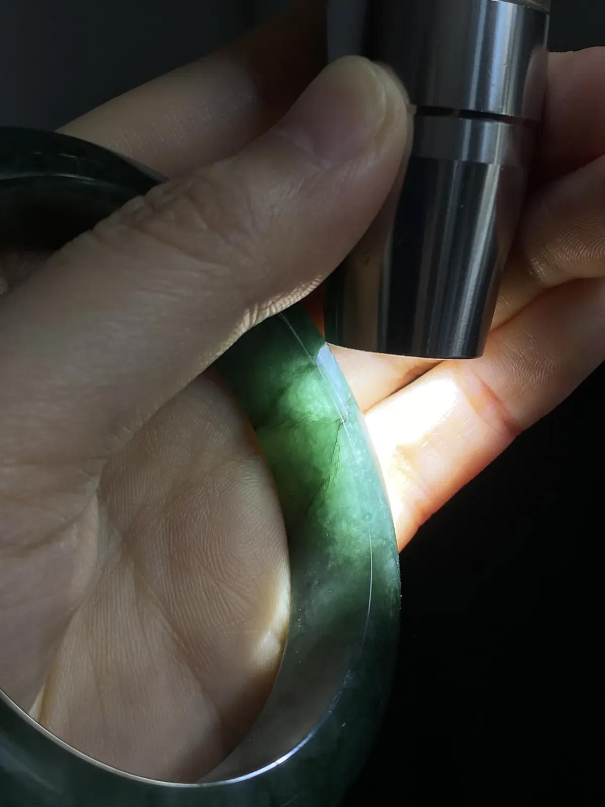 正圈54.4圈口，翡翠糯化种飘绿手镯