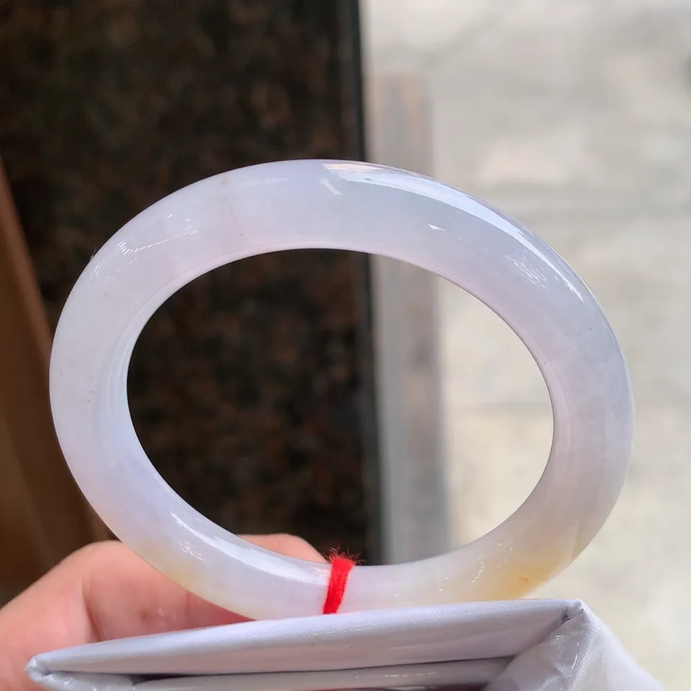 圆条冰黄翡 无瑕 尺寸:52.8/8.9 超值