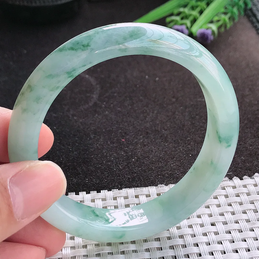 天然A货翡翠57.5/12.8/8.5老坑精美冰润飘花带紫手镯宽边玉镯女款