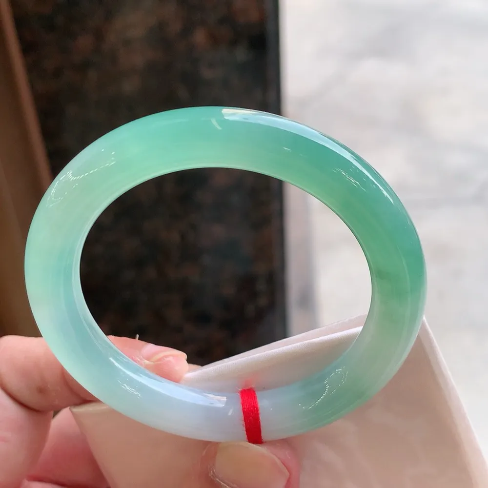 圆条冰绿 无瑕 尺寸:52.6/9.2 冰润🥰🥰