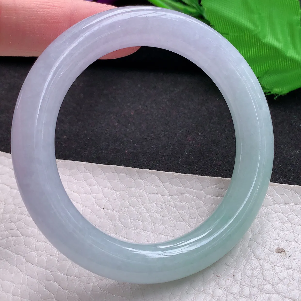 z自然光55**10.6美人镯 缅甸翡翠A货水灵春带彩圆条玉手镯玉手环