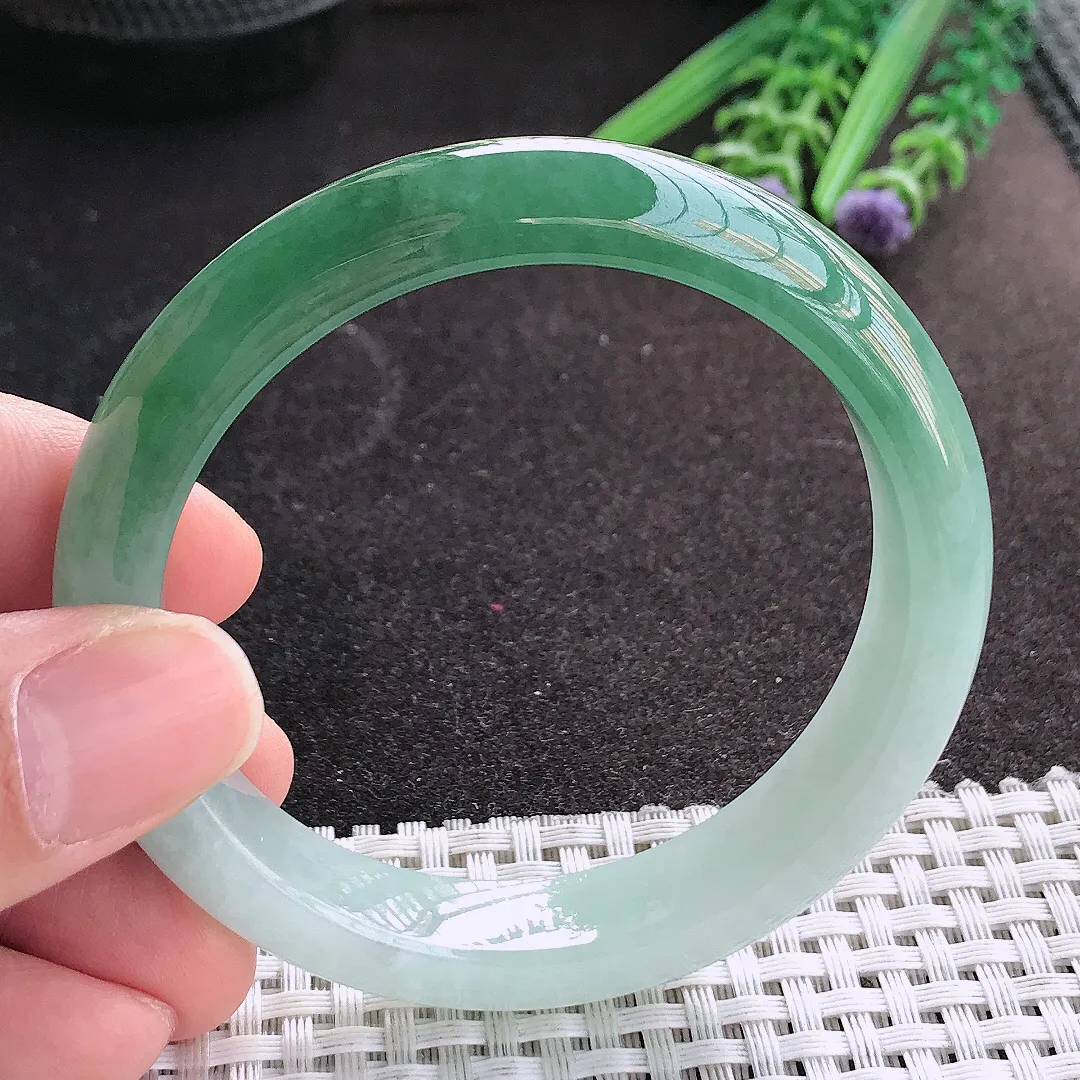 天然A货翡翠55.5/11.8/8.1老坑冰润起胶半山半水手镯油绿宽边玉镯