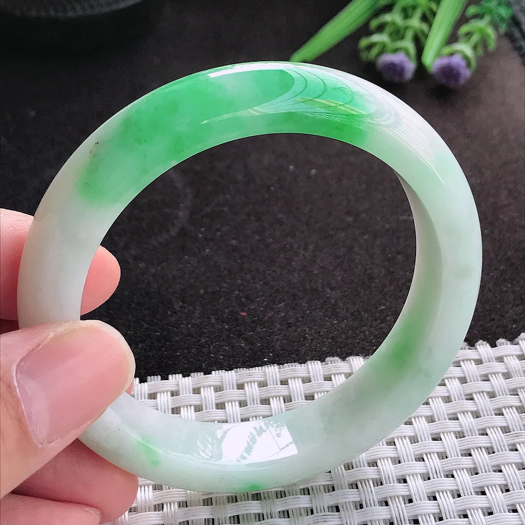 天然A货翡翠56/13/8.8老坑精美温润飘阳绿手镯宽边玉镯