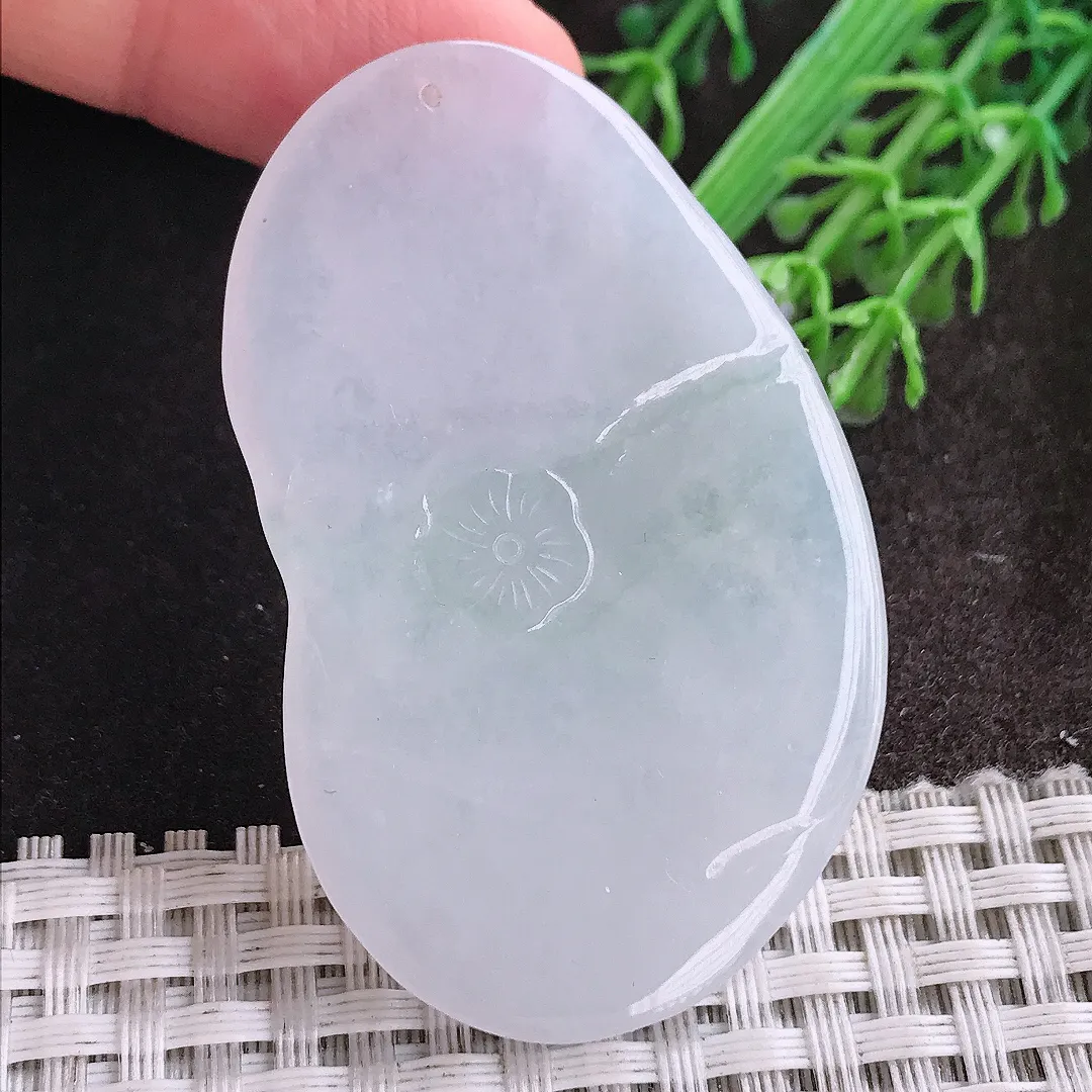 天然A货翡翠54.5/33.8/5.8老坑秀气冰润文殊菩萨吊坠翡翠挂件