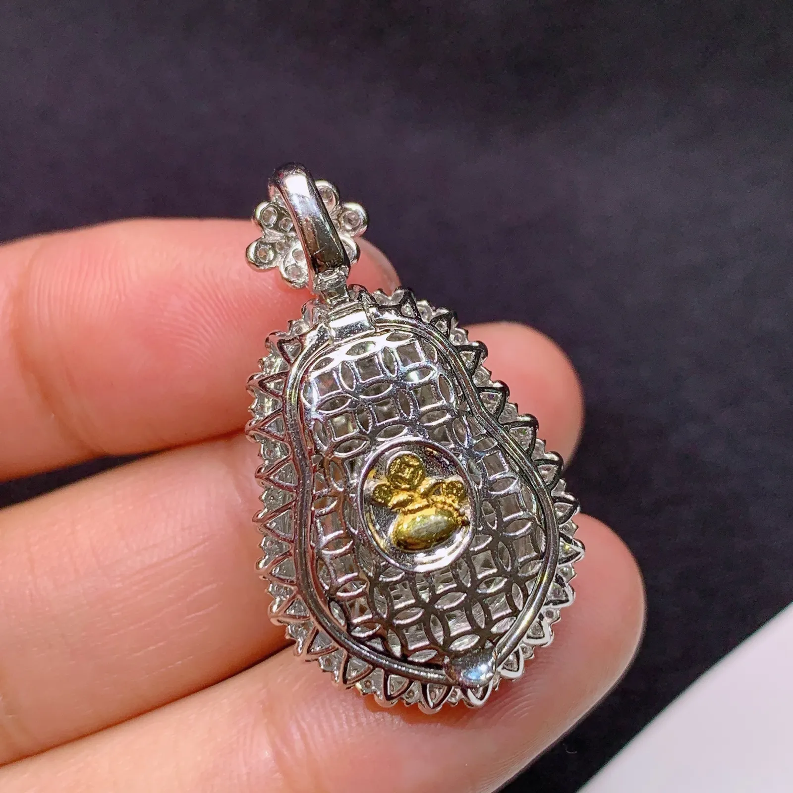 冰飘绿财神吊坠，18k金镶嵌，冰润色阳，品相好，种水足，Kf 尺寸32.6*18.8*13