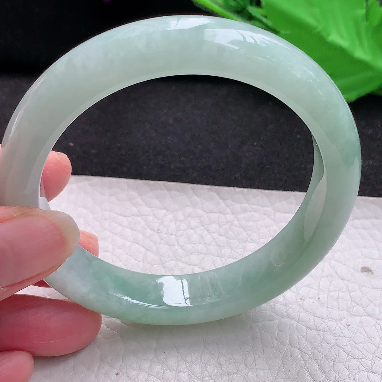 z大圈口60*12.7*8.8平安镯 缅甸翡翠A货晴绿宽边玉手镯玉手环